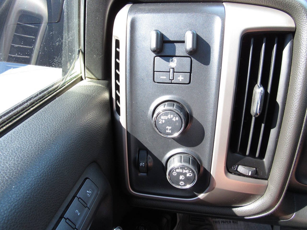 Used 2017 GMC Sierra 1500 Denali AWD/4WD image 31