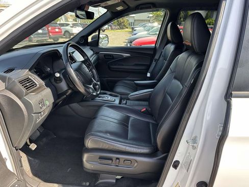 Used 2022 Honda Passport TrailSport image 12