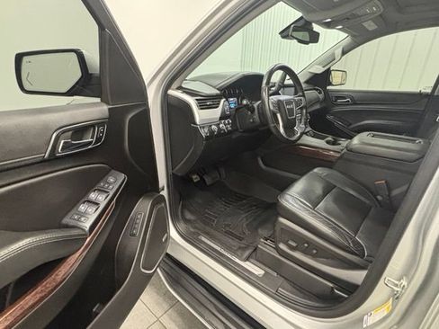 Used 2020 GMC Yukon XL SLT w/ Premium Edition AWD/4WD image 20