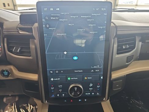 Used 2022 Ford Expedition Max Platinum image 23