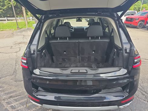 Used 2024 BMW X7 xDrive40i image 9