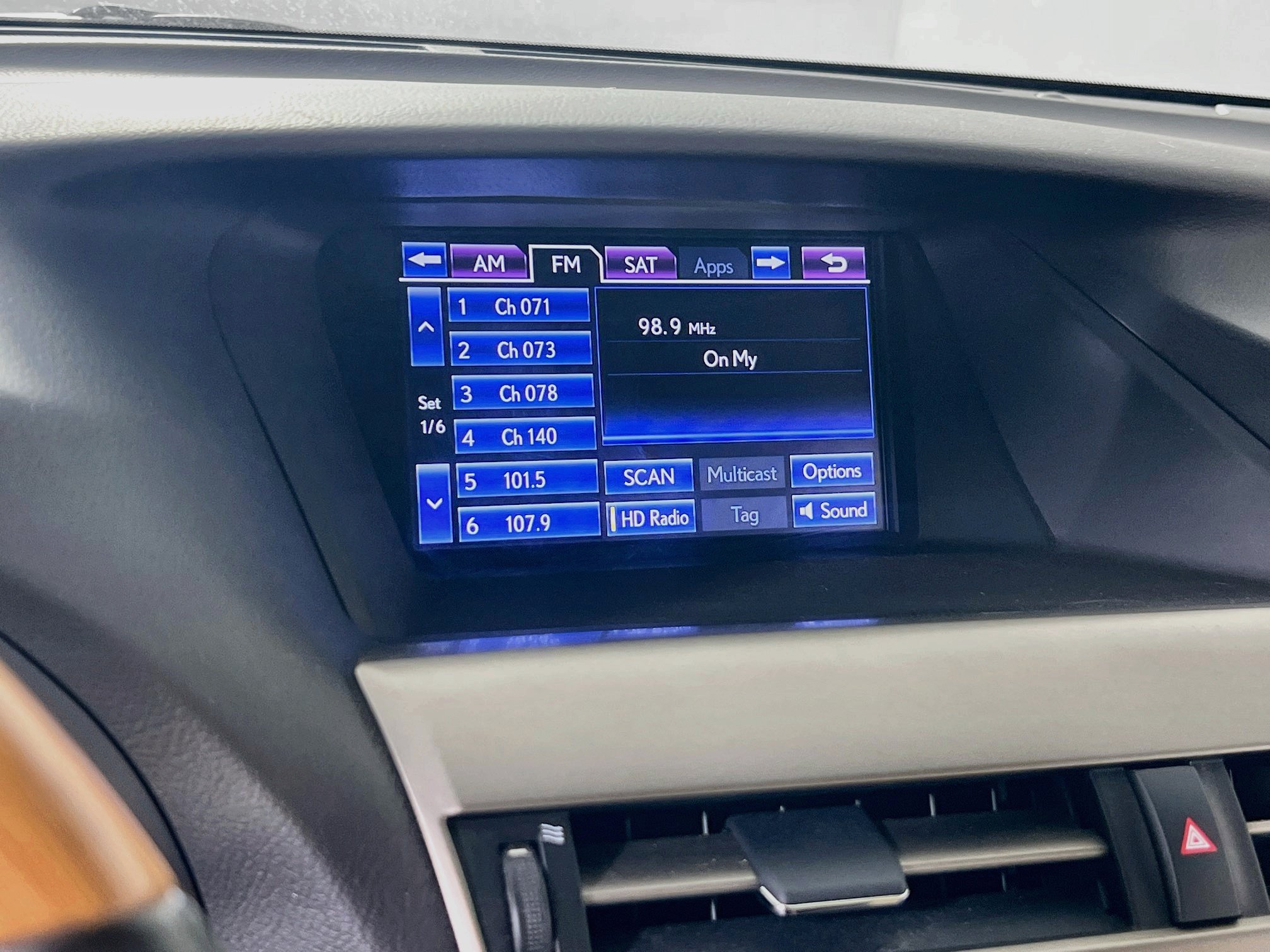 Used 2015 Lexus RX 450h AWD image 15