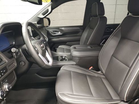 Certified 2023 GMC Yukon SLT w/ SLT Luxury Package image 23