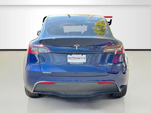 Used 2021 Tesla Model Y Long Range AWD/4WD image 6