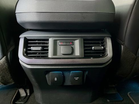 Used 2021 Ford F150 Platinum AWD/4WD image 34