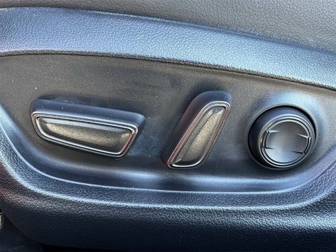 Used 2023 Toyota Camry SE image 23