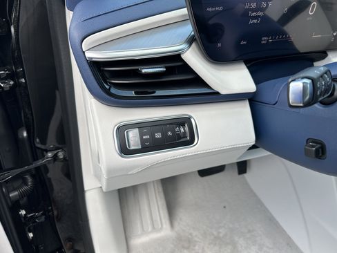 New 2026 Buick Enclave Avenir w/ Super Cruise Package FWD image 21