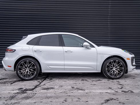 Certified 2023 Porsche Macan S AWD/4WD image 29