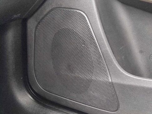 Used 2018 Jeep Cherokee Latitude w/ Cold Weather Group image 30