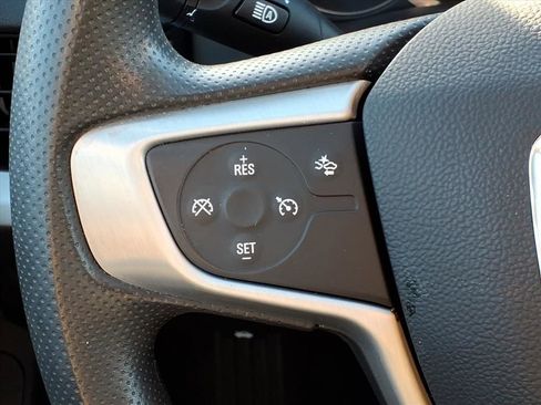 Used 2024 GMC Terrain SLE w/ Elevation Edition FWD image 12