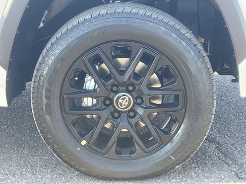 New 2026 Toyota Tundra Limited AWD/4WD image 9