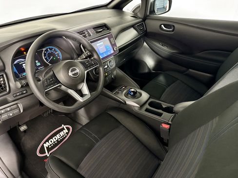 Used 2023 Nissan Leaf S image 5