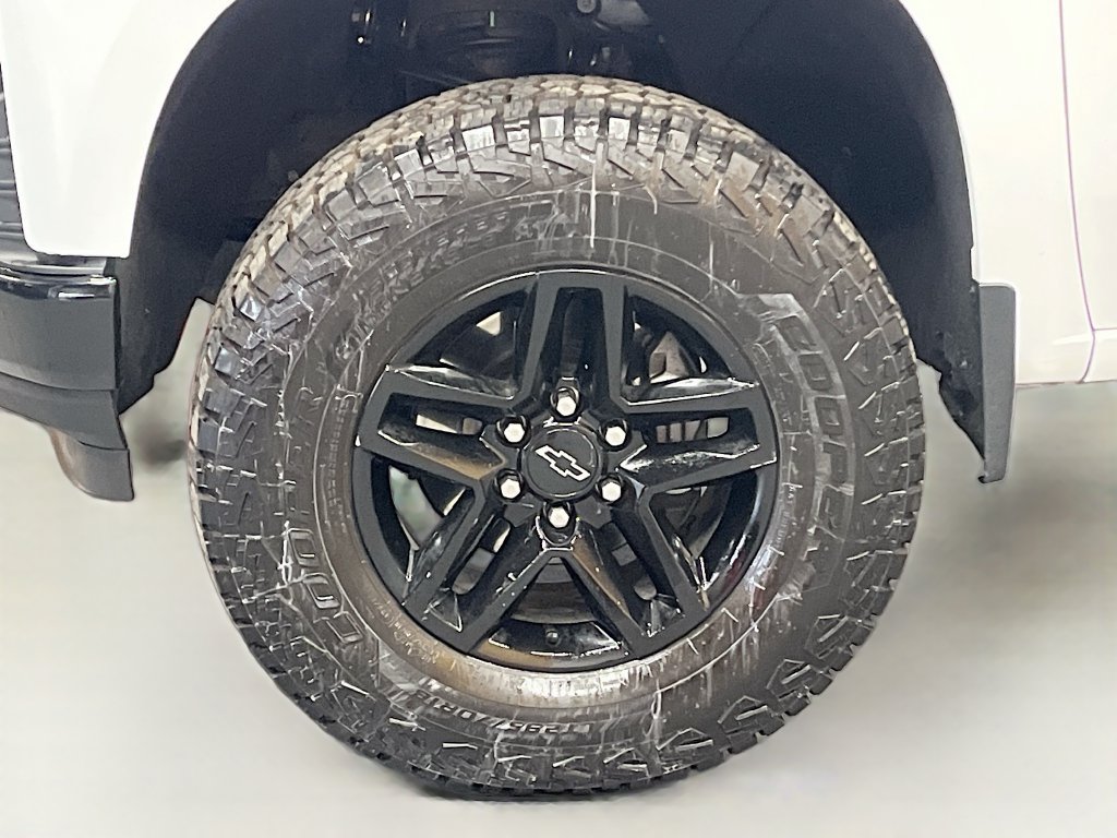 Used 2021 Chevrolet Silverado 1500 LT Trail Boss w/ Convenience Package II AWD/4WD image 30
