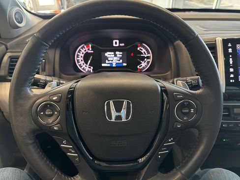 Used 2018 Honda Pilot Elite image 17