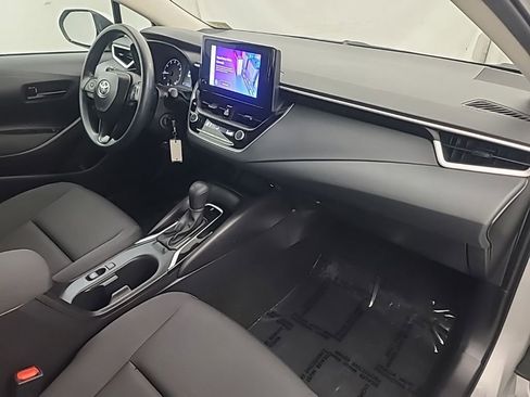 Used 2025 Toyota Corolla LE image 14