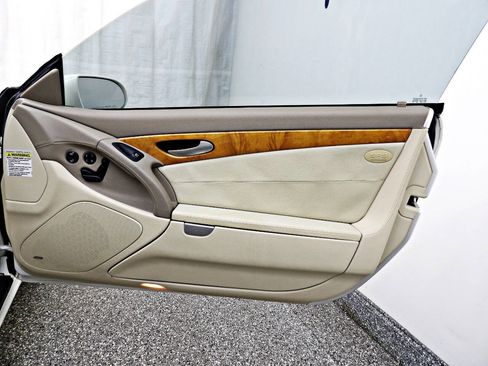 Used 2004 Mercedes-Benz SL 500 image 14