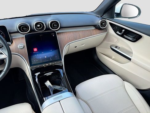 Used 2025 Mercedes-Benz C 300 Sedan image 24