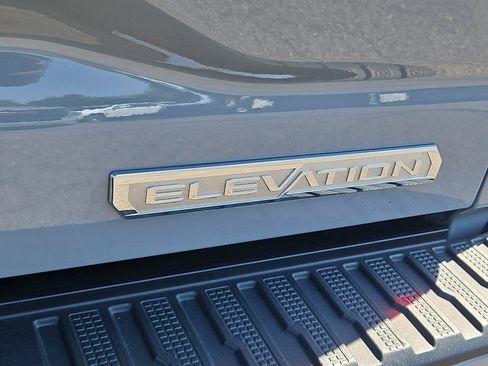 Used 2024 GMC Sierra 1500 Elevation AWD/4WD image 6