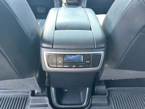 Used 2018 Toyota Highlander XLE w/ Protection Package #3 AWD/4WD image 14