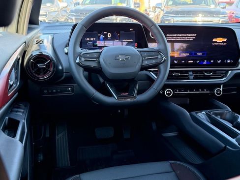 New 2026 Chevrolet Equinox EV RS image 8