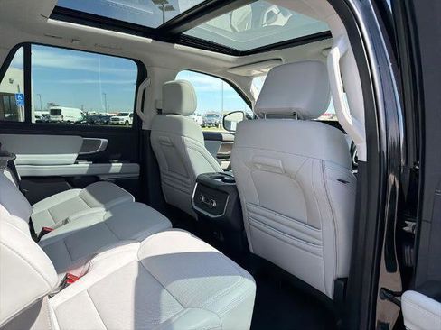 Certified 2025 Ford Expedition Max Platinum AWD/4WD image 21
