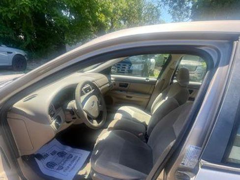 Used 2006 Ford Taurus SE FWD image 5