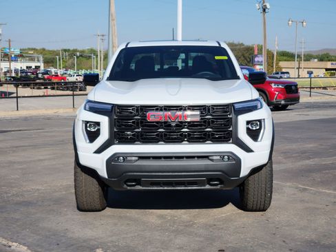 New 2026 GMC Canyon Elevation w/ Convenience Package image 6