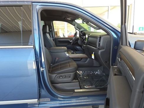 New 2026 Chevrolet Silverado 2500 High Country w/ Z71 Off-Road Package AWD/4WD image 44