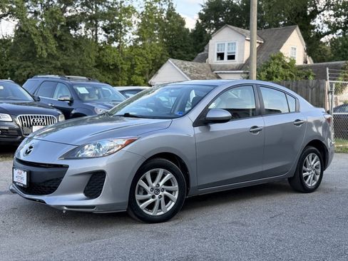 Used 2013 MAZDA MAZDA3 i Touring FWD image 2