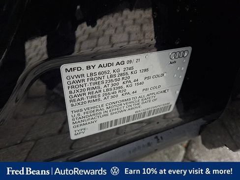 Used 2022 Audi Q4 e-tron Premium Plus w/ Premium Plus AWD/4WD image 33