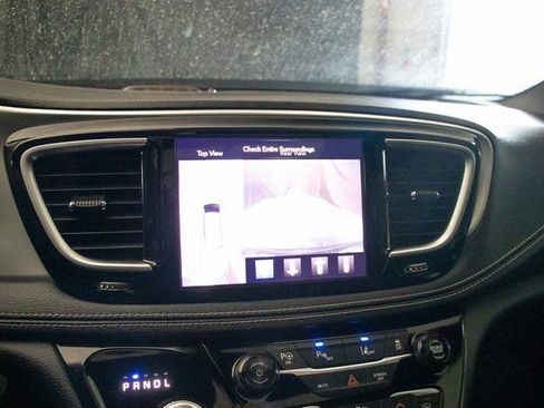 Used 2019 Chrysler Pacifica Limited w/ Advanced Safetytec Group image 34