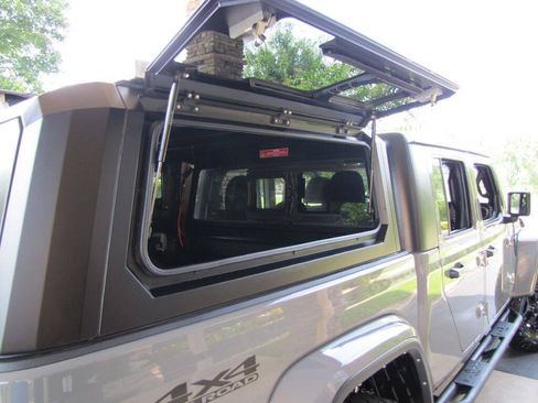 Used 2021 Jeep Gladiator Sport AWD/4WD image 28