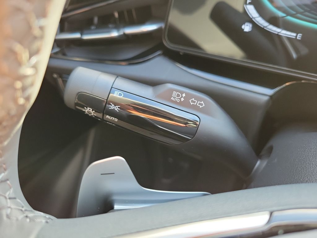New 2026 Kia Niro EX FWD image 24