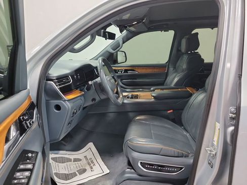 Used 2022 Jeep Grand Wagoneer Series II w/ Convenience Group III image 30