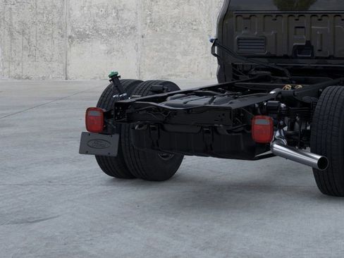 New 2026 Ford F350 XL w/ XL Chrome Package image 21