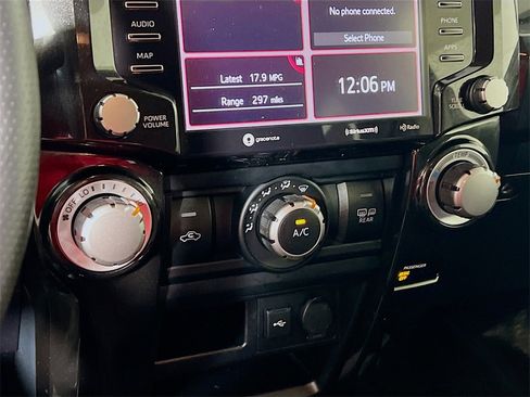 Certified 2024 Toyota 4Runner TRD Off-Road image 15