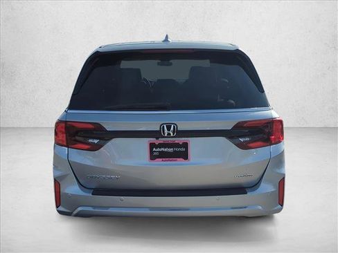 New 2026 Honda Odyssey Touring image 6