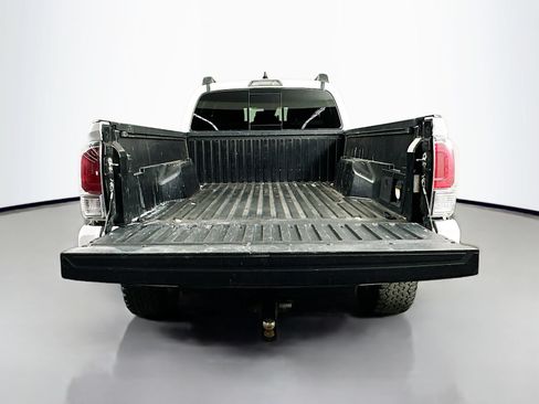 Used 2021 Toyota Tacoma TRD Sport AWD/4WD image 25