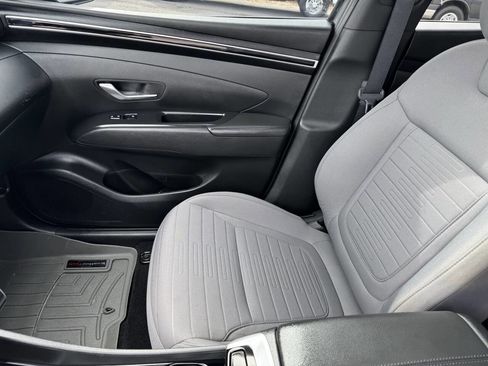 Used 2022 Hyundai Santa Cruz SEL Premium image 5