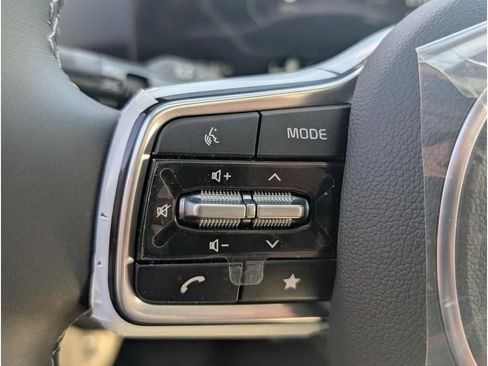 New 2025 Kia Sorento SX image 18