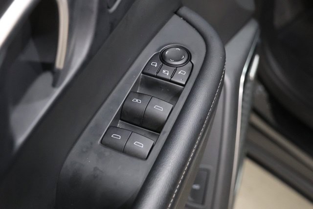 Used 2025 Buick Enclave Preferred FWD image 19
