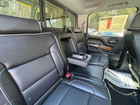 Used 2018 Chevrolet Silverado 1500 High Country image 26