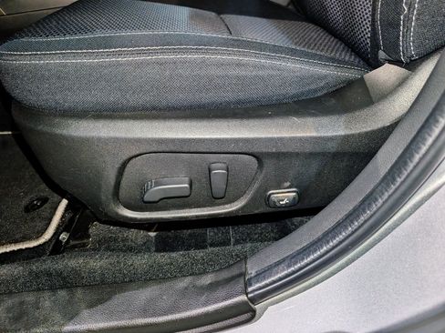 Used 2017 Subaru Forester 2.5i Premium AWD/4WD image 16