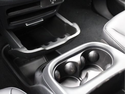 New 2026 Chrysler Pacifica Select image 20