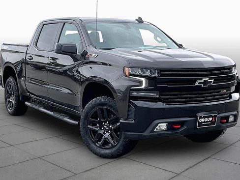 Used 2021 Chevrolet Silverado 1500 LT Trail Boss w/ Convenience Package II AWD/4WD image 3