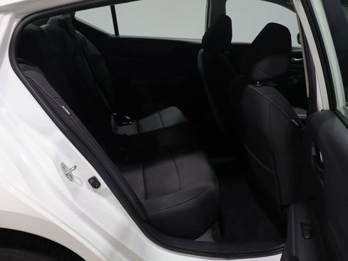 Used 2025 Nissan Altima 2.5 SV image 21