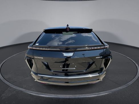 Used 2024 Cadillac Lyriq Luxury RWD image 7