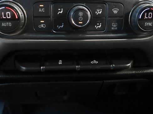 Used 2018 Chevrolet Silverado 1500 LT w/ All Star Edition AWD/4WD image 38