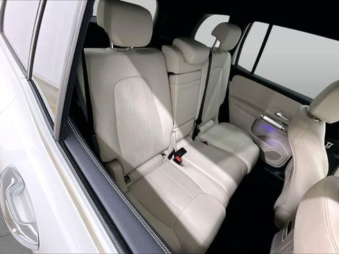 Used 2025 Mercedes-Benz GLB 250 image 19