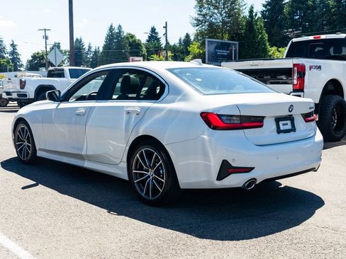 Used 2020 BMW 330i Sedan w/ Convenience Package RWD image 4